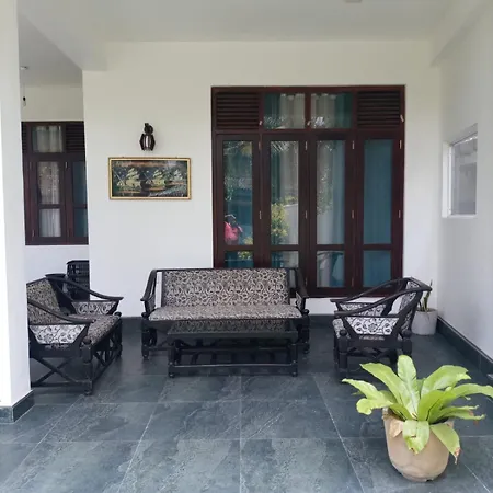 W7 Liya Rest Inn Weligama Exterior photo