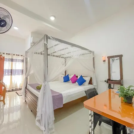 W7 Liya Rest Inn Weligama Room photo