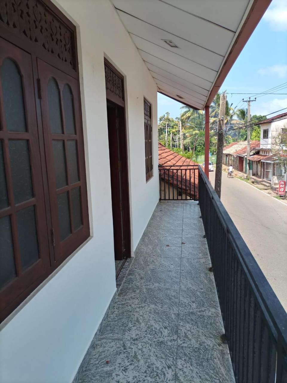 W7 Liya Rest Apartment Weligama