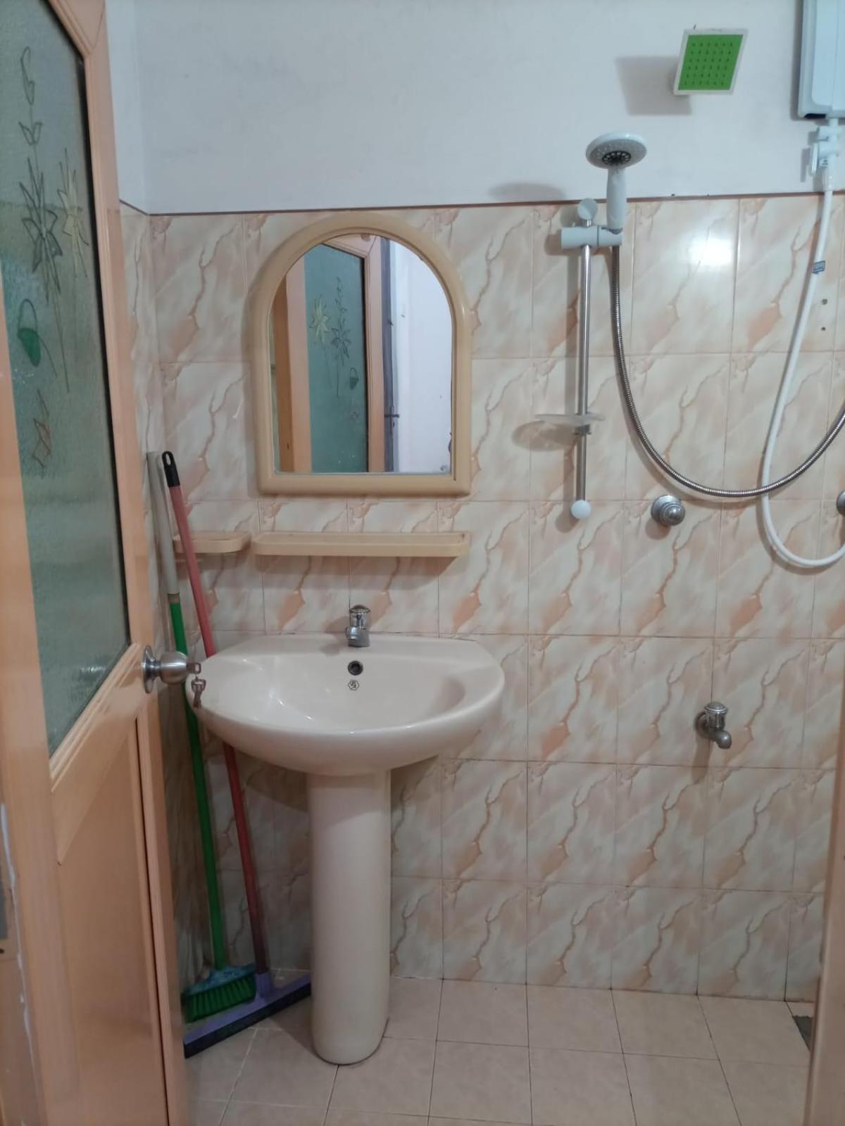 W7 Liya Rest Apartment