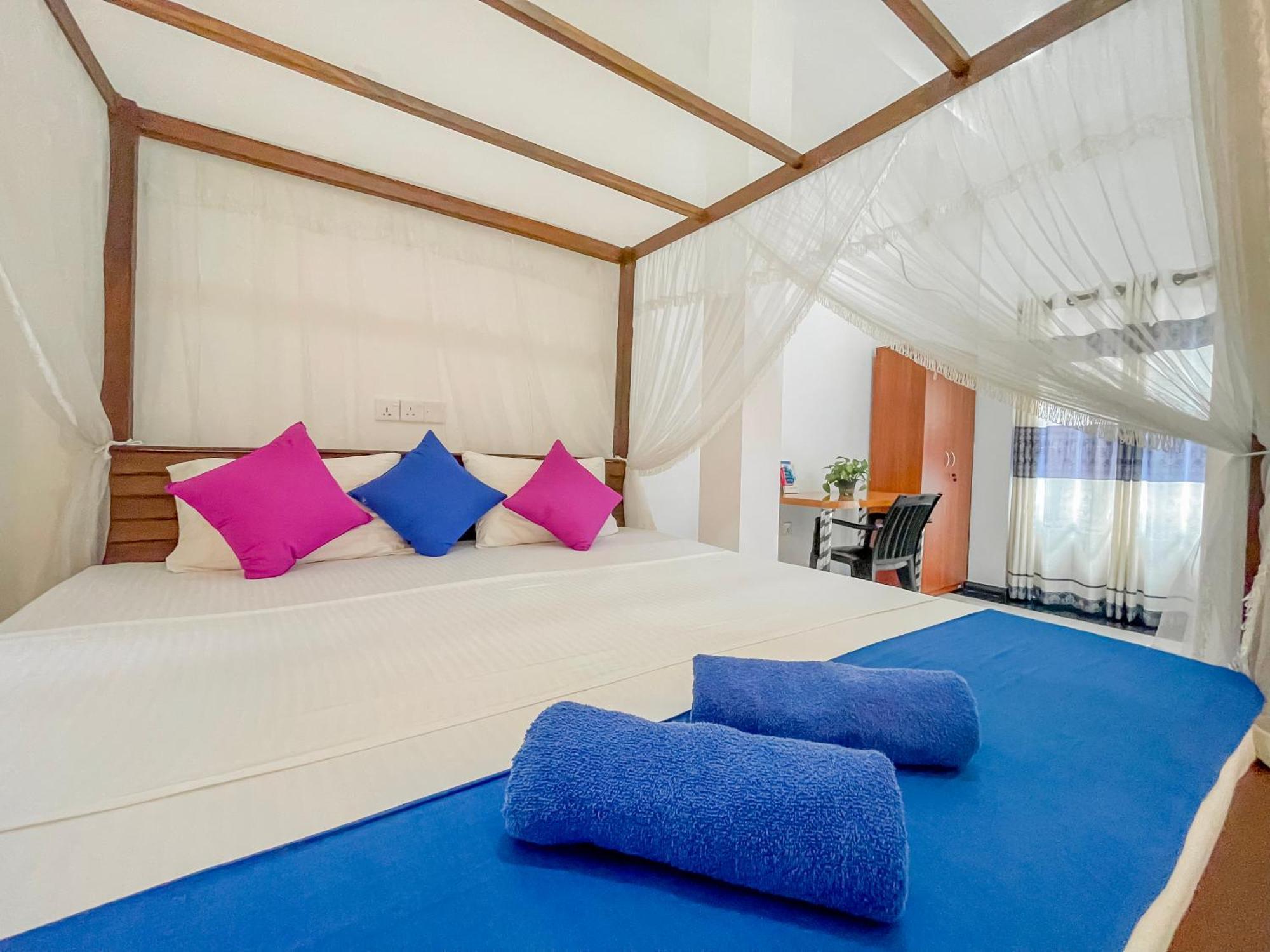 W7 Liya Rest Apartment