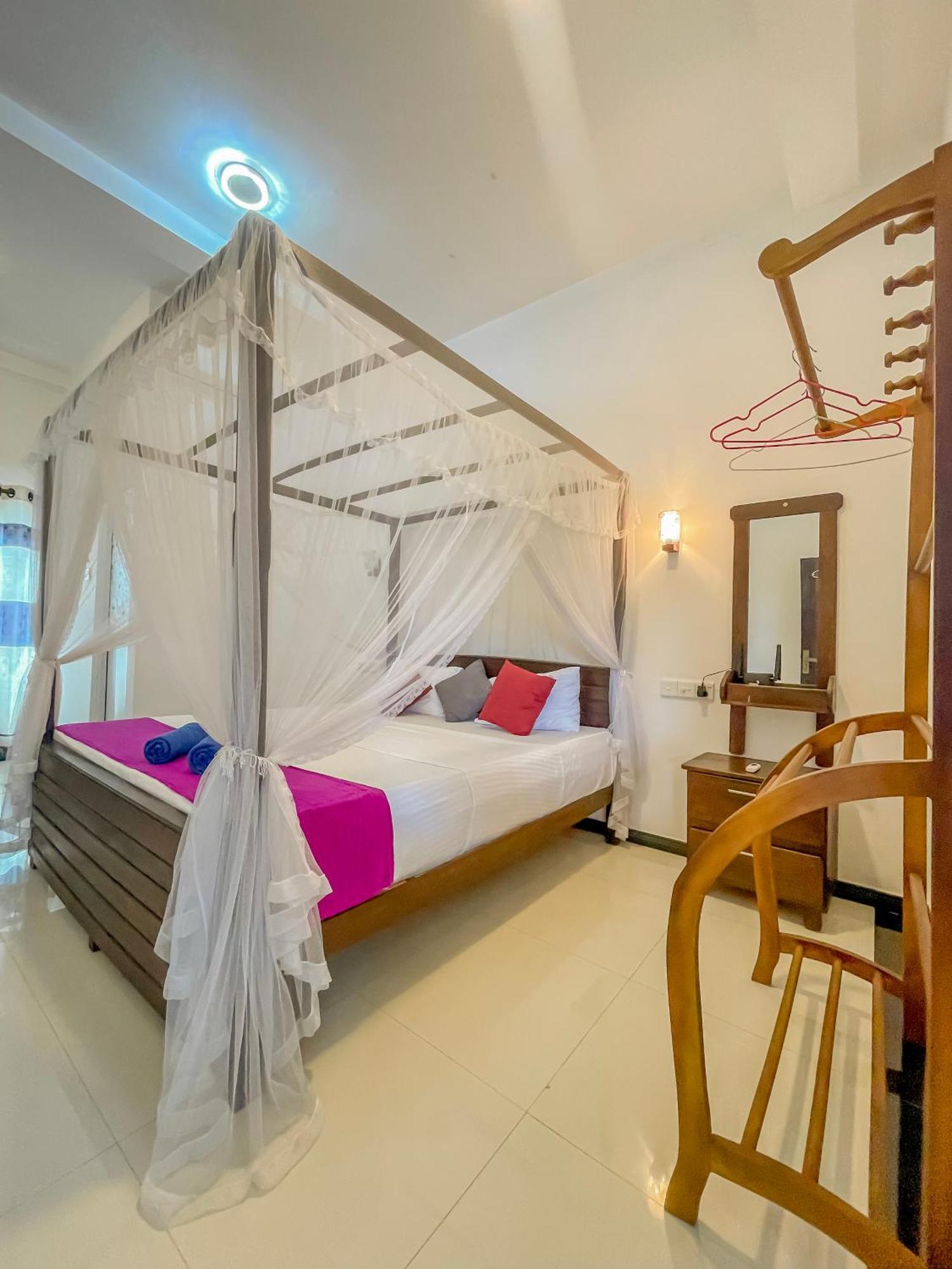 W7 Liya Rest Apartment
