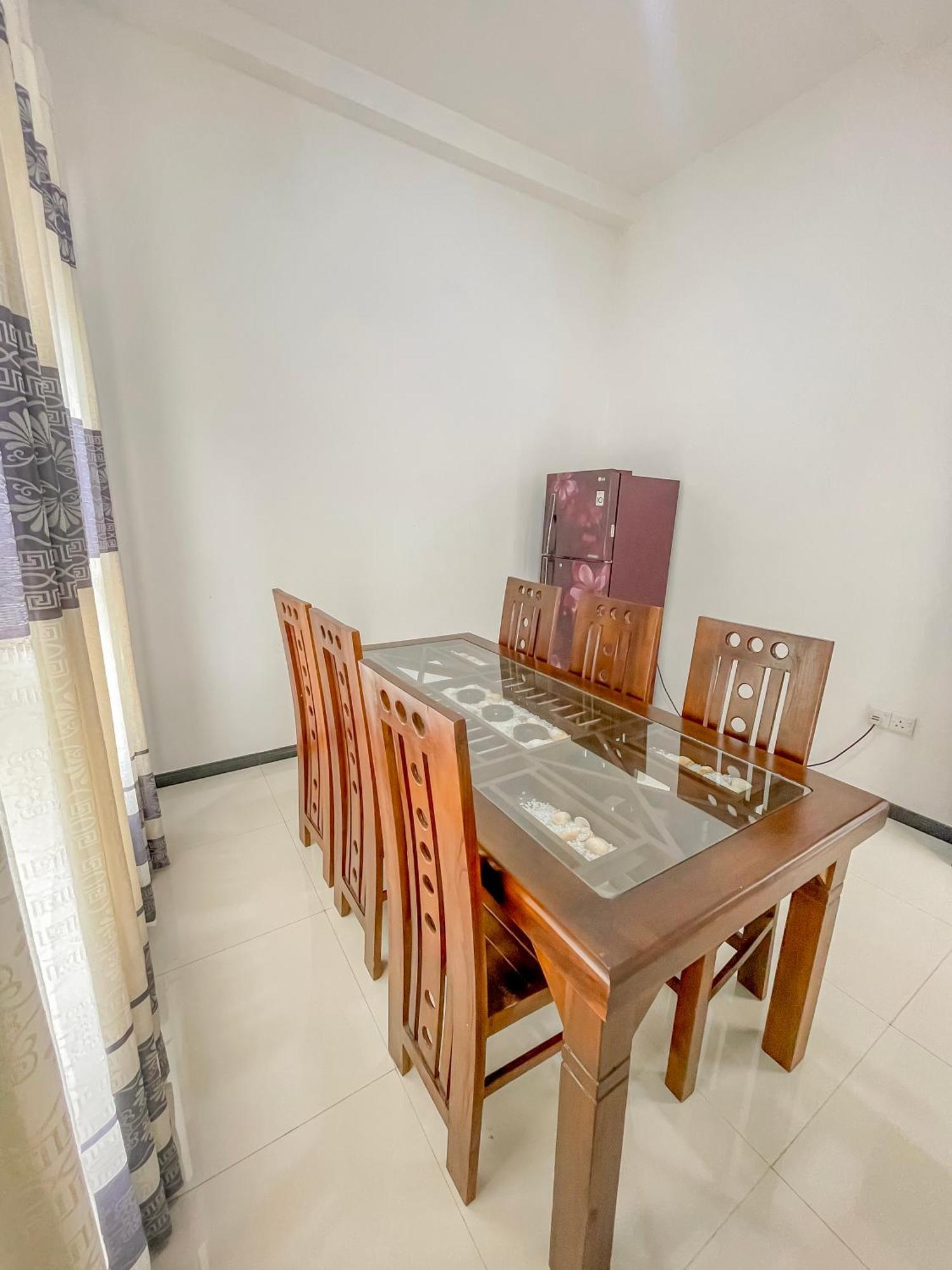 W7 Liya Rest * Weligama